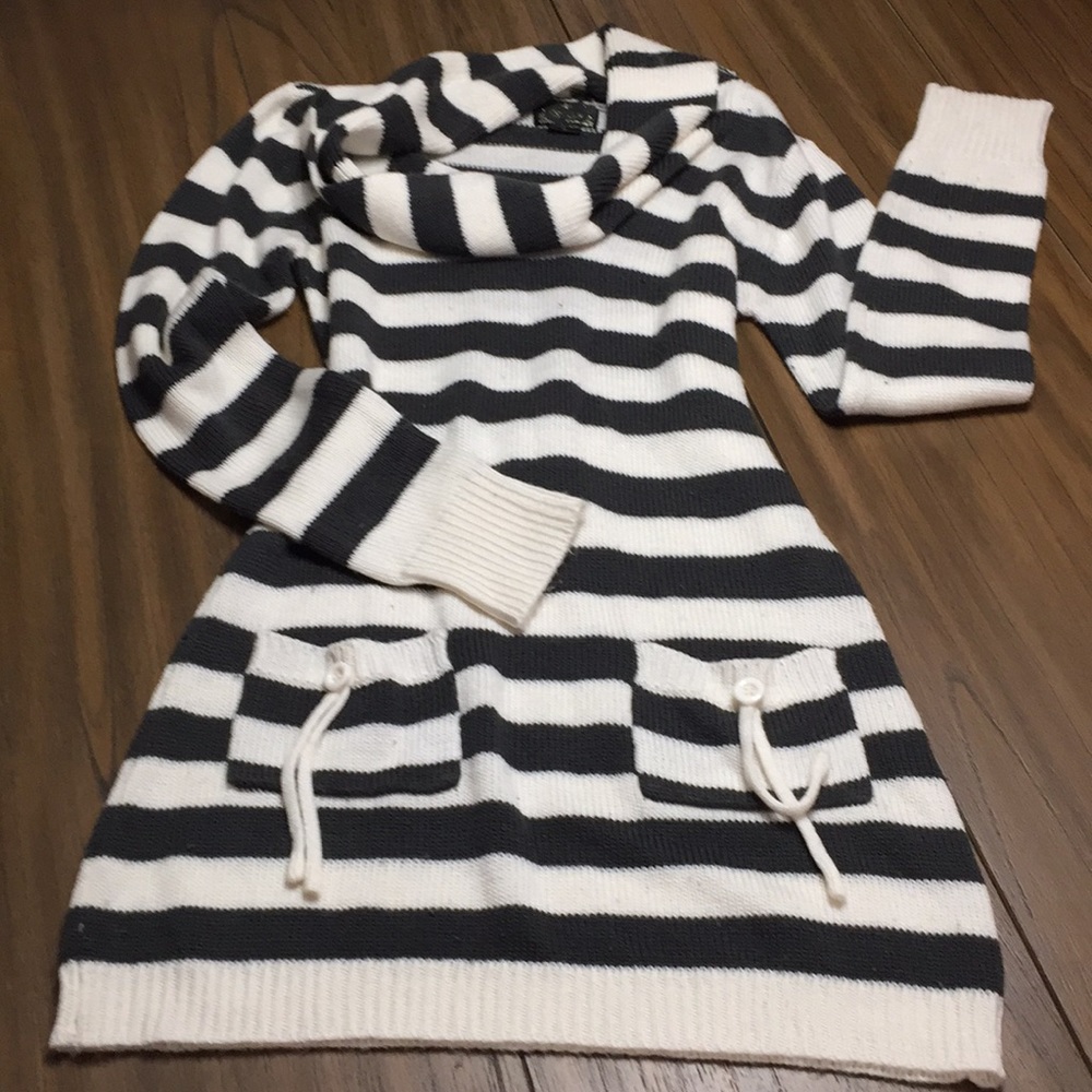 Yoki Sweater Dress Size M